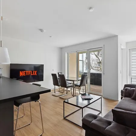 Eindrucksvolle Zwei-zimmer-wohnung Mit Balkon Und Grosser Kueche * Leipzig